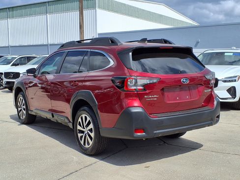 Used 2024 Subaru Outback Premium AWD/4WD image 5