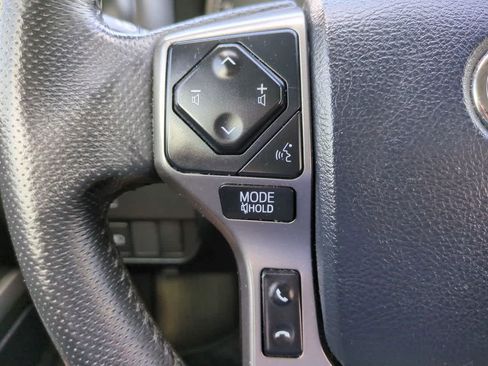 Certified 2020 Toyota Tacoma SR5 AWD/4WD image 24