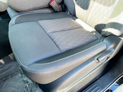 Used 2024 Nissan Titan SV w/ Accessory Utility Package RWD image 18