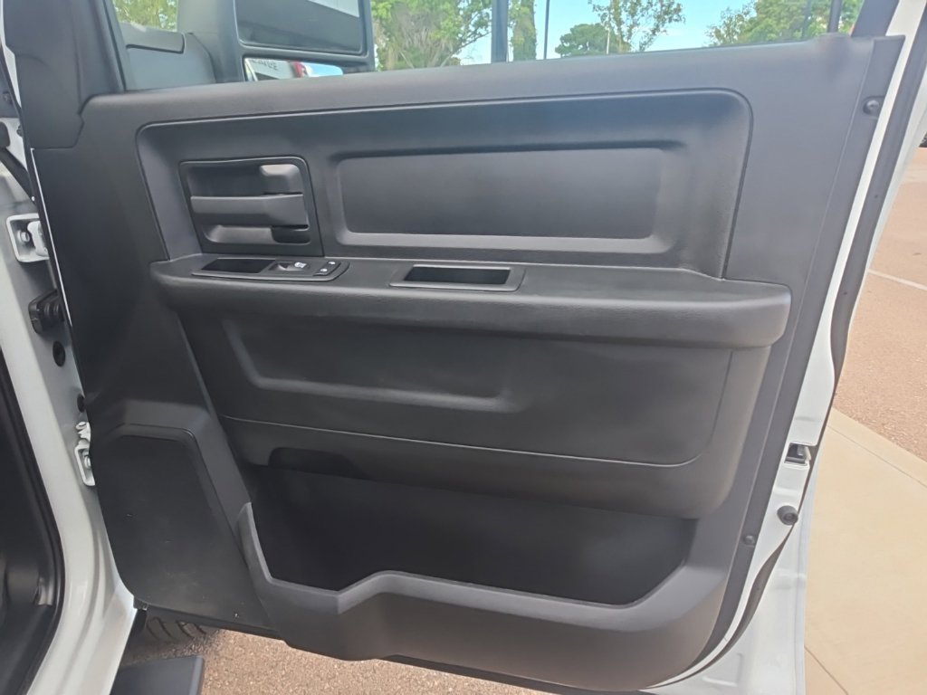 Used 2024 RAM 3500 Tradesman AWD/4WD image 18