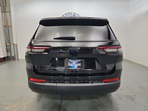 New 2025 Jeep Grand Cherokee L Altitude image 7