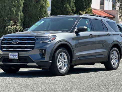 New 2026 Ford Explorer Active w/ Active Comfort Package RWD image 8
