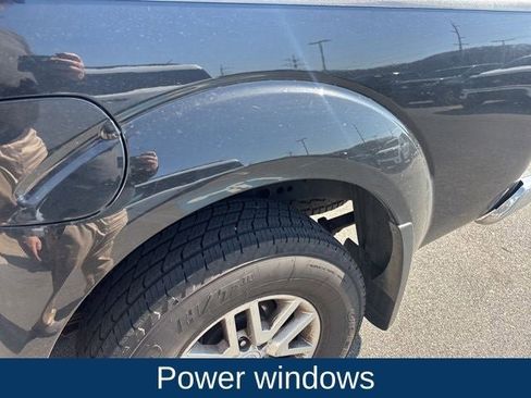 Used 2016 Nissan Frontier SV image 11