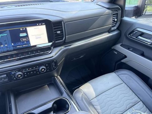 Used 2025 Chevrolet Silverado 2500 ZR2 w/ Technology Package AWD/4WD image 15