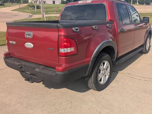 Used 2007 Ford Explorer Sport Trac XLT AWD/4WD image 5