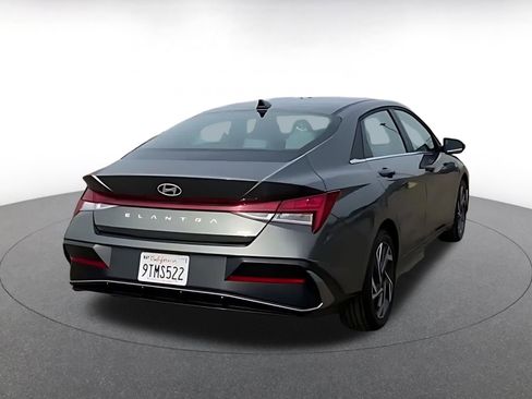 Used 2025 Hyundai Elantra Limited image 14