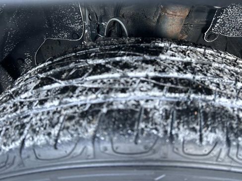 Used 2019 Toyota RAV4 LE image 10