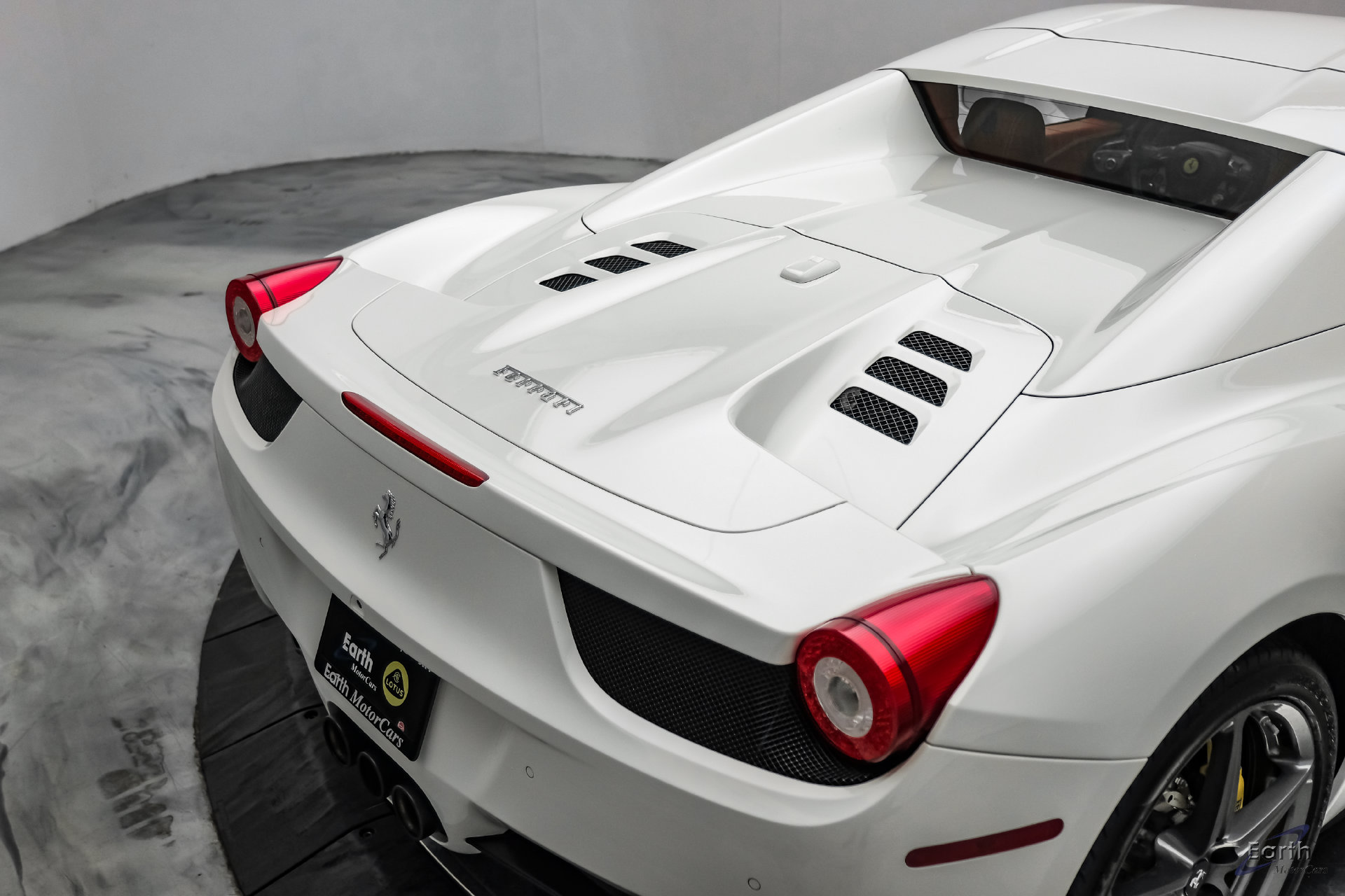 Used 2015 Ferrari 458 Spider RWD image 19