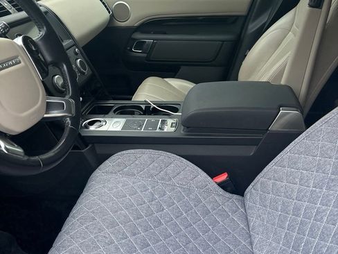 Used 2019 Land Rover Discovery SE AWD/4WD image 7