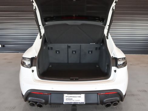 Used 2025 Porsche Macan GTS image 27