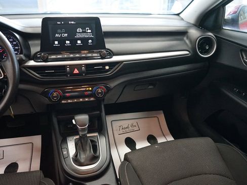 Used 2019 Kia Forte LXS image 10