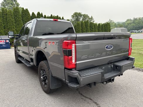 Used 2024 Ford F250 4x4 Crew Cab Super Duty image 5