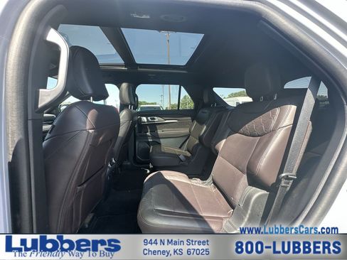 Used 2025 Ford Explorer Platinum w/ LUX Leather Package AWD/4WD image 20