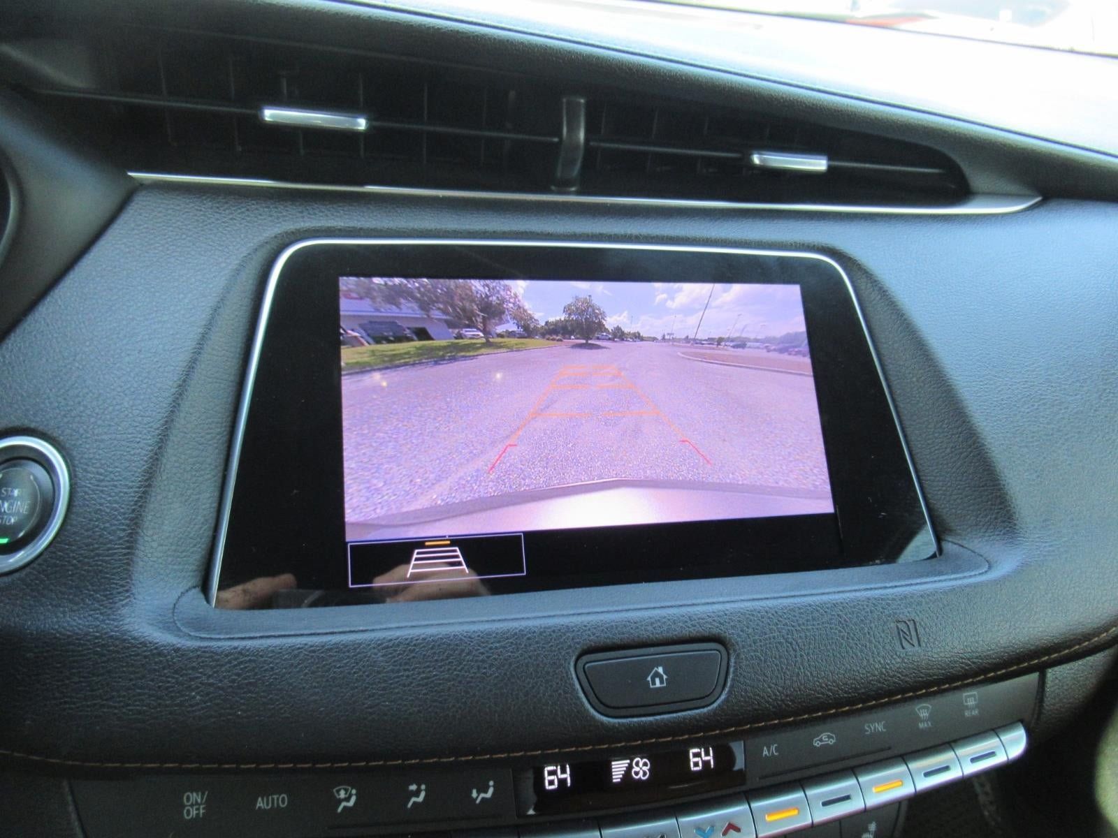 Used 2020 Cadillac XT4 Premium Luxury FWD image 28