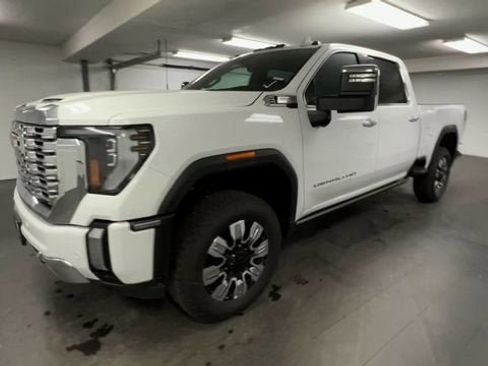 New 2025 GMC Sierra 2500 Denali w/ Denali Reserve Package AWD/4WD image 4