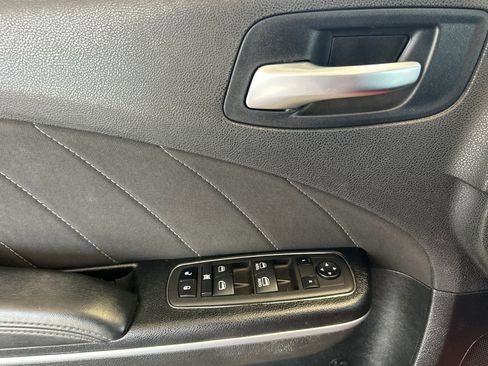 Certified 2022 Dodge Charger SXT image 11