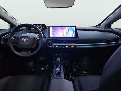 Used 2024 Toyota Prius XLE image 11