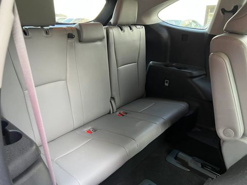 Used 2022 Toyota Highlander XLE FWD image 10
