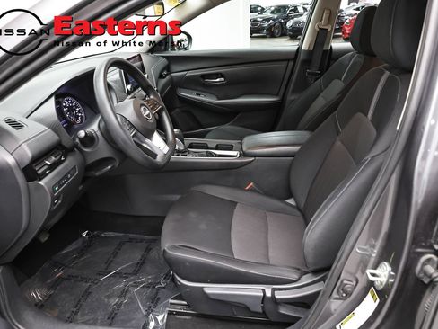 Used 2025 Nissan Sentra SV FWD image 14