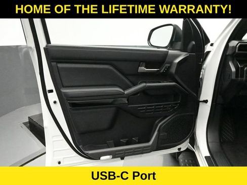 Used 2025 Toyota 4Runner Limited AWD/4WD image 11