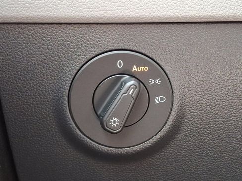 Certified 2022 Volkswagen Taos S image 24