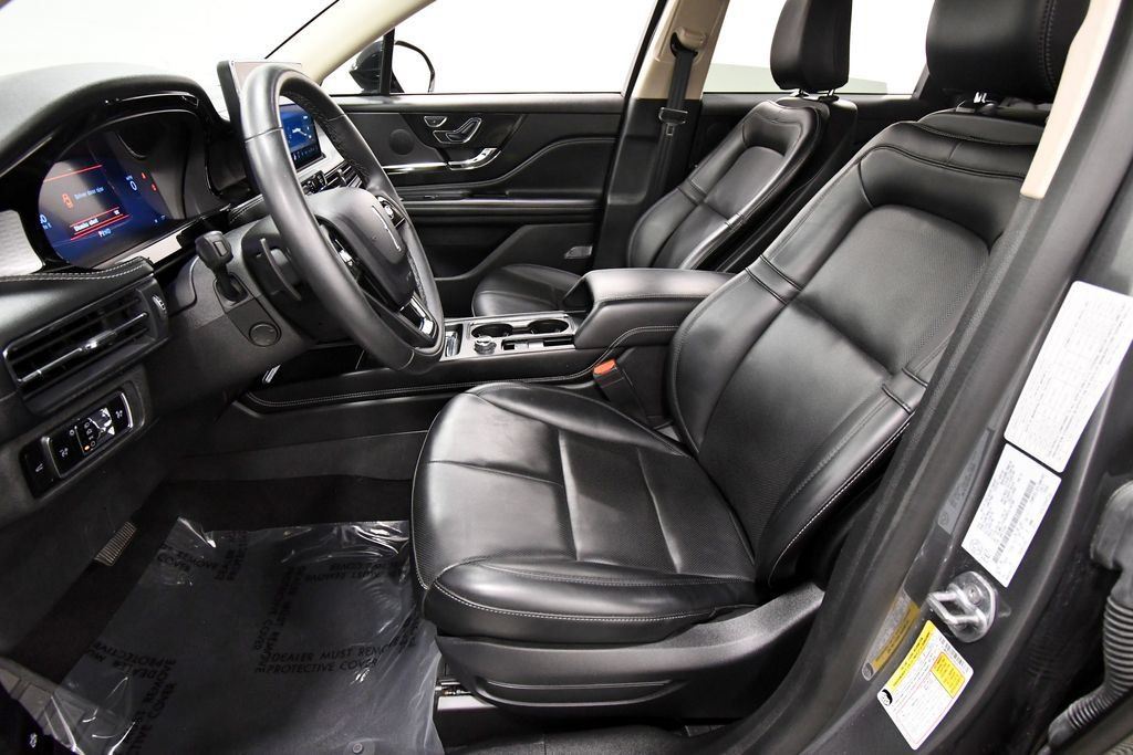 Used 2024 Lincoln Corsair AWD w/ Equipment Group 101A image 14