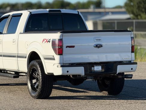 Used 2014 Ford F150 FX4 w/ Equipment Group 402A Luxury AWD/4WD image 16