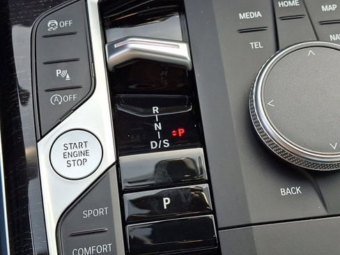 Certified 2023 BMW 330i xDrive Sedan w/ Driving Assistance Package image 16