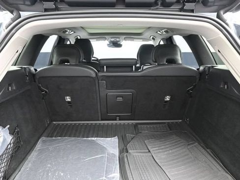 Used 2023 Volvo XC60 B5 Ultimate w/ Climate Package FWD image 31