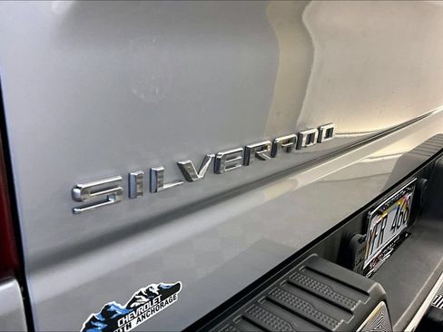 Used 2020 Chevrolet Silverado 1500 LT AWD/4WD image 30
