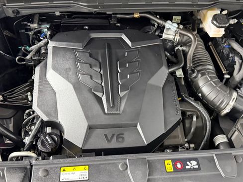 Used 2025 Kia Carnival image 34