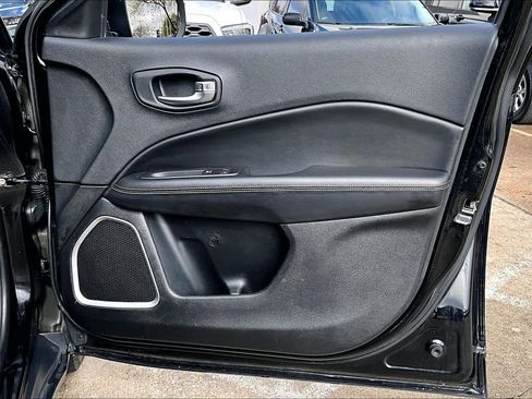 Used 2018 Jeep Compass Sport image 22