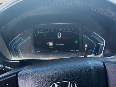 Used 2024 Honda Odyssey Sport image 11