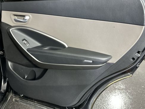Used 2019 Hyundai Santa Fe XL SE image 37