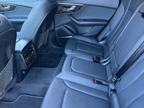 Used 2023 Audi Q8 Prestige w/ Prestige Package image 26