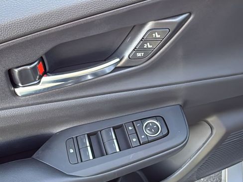 New 2026 Toyota Prius Plug-In Hybrid image 10