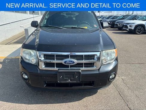 Used 2011 Ford Escape XLT w/ Canadian Winter Pkg FWD image 4
