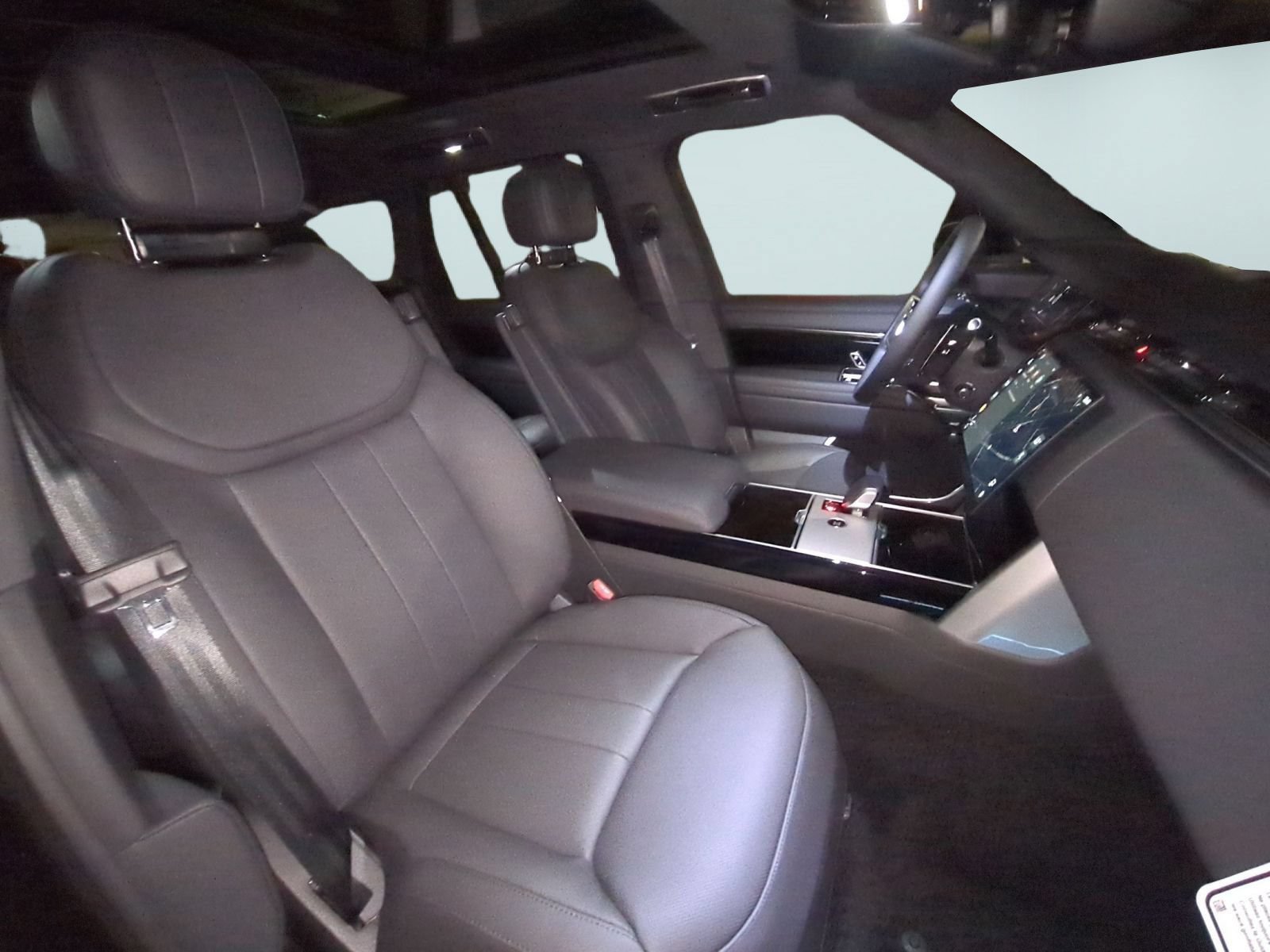 New 2026 Land Rover Range Rover SE AWD/4WD image 30