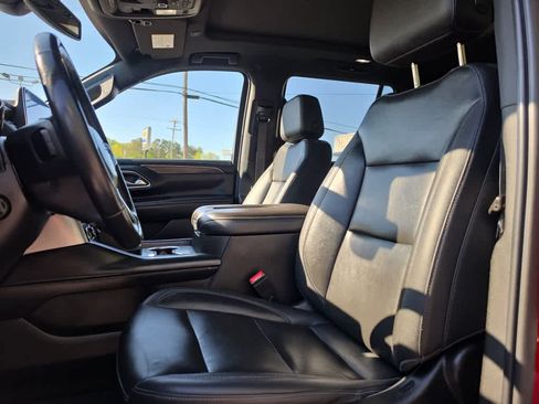 Used 2021 Chevrolet Tahoe Z71 w/ Z71 Off-Road Package AWD/4WD image 14