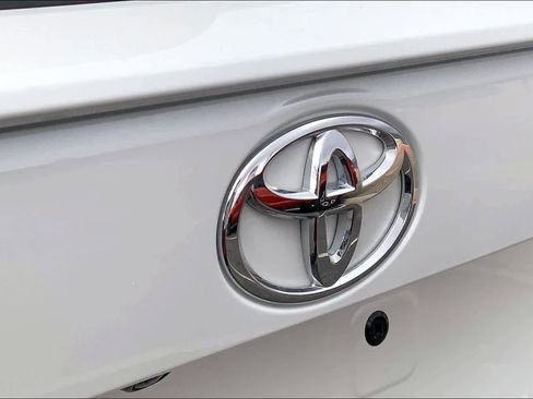 Used 2025 Toyota RAV4 XLE Premium image 27