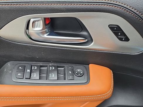 New 2026 Chrysler Pacifica Pinnacle image 19