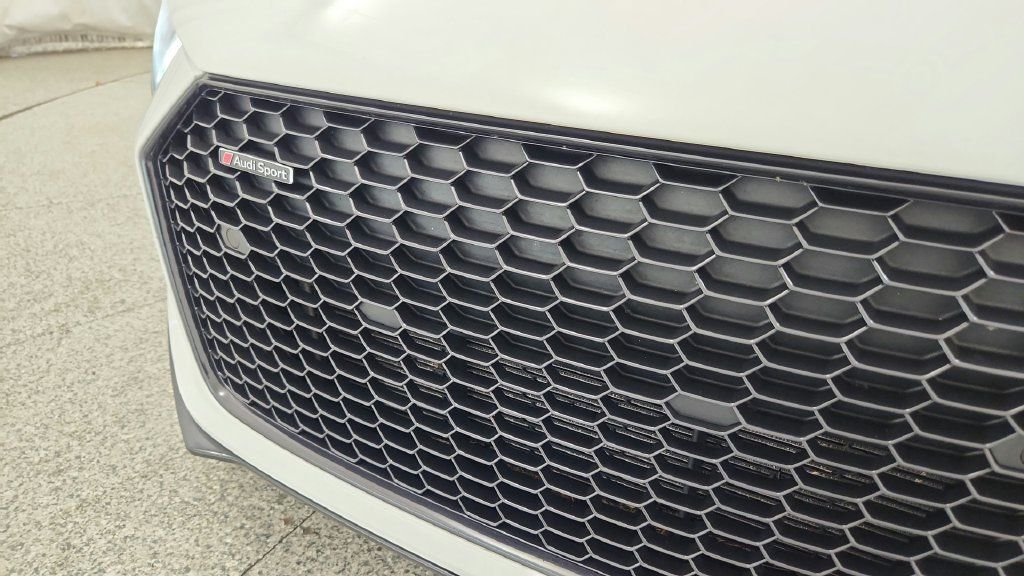 Used 2018 Audi R8 V10 RWD image 43