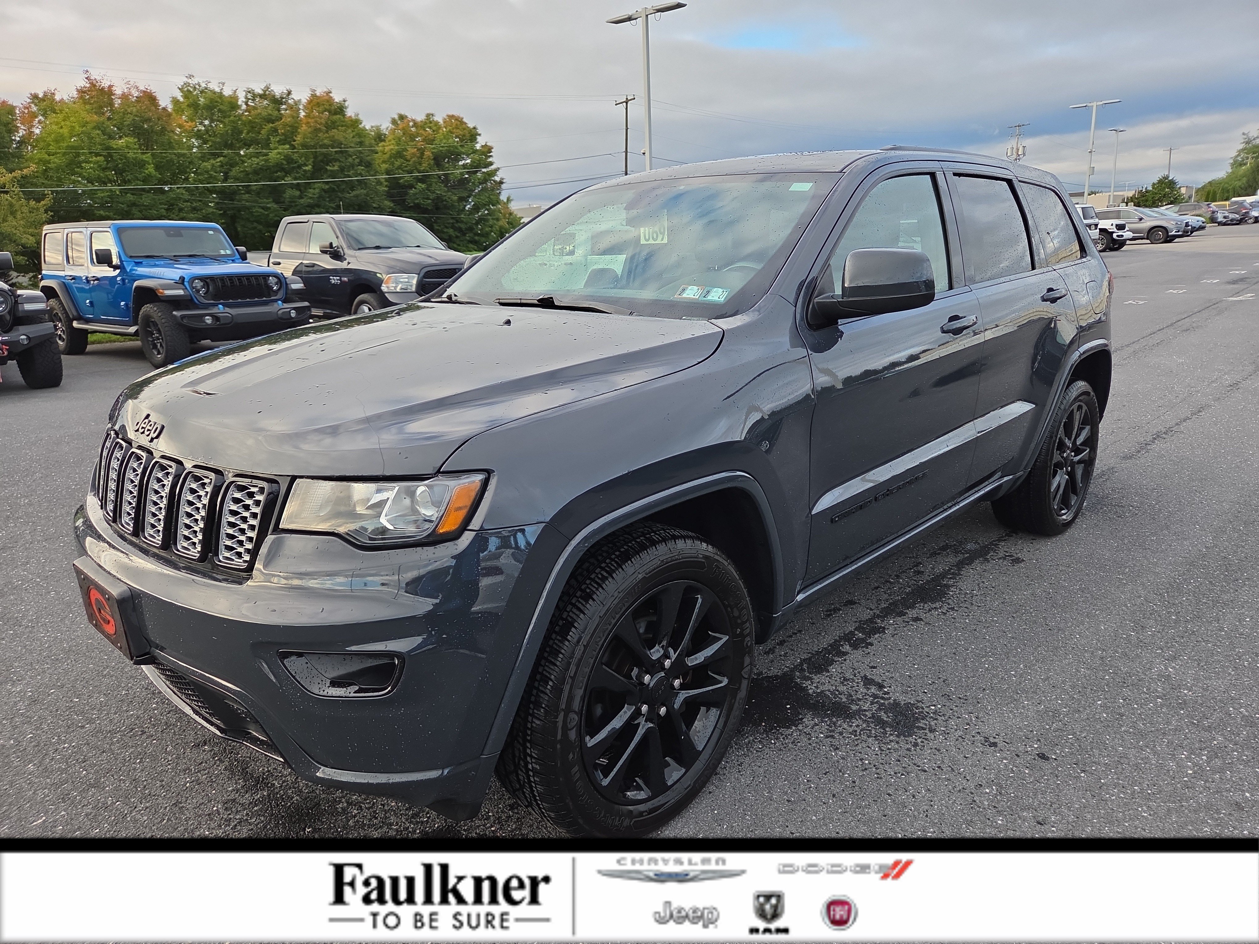 Used 2018 Jeep Grand Cherokee Altitude AWD/4WD image 1