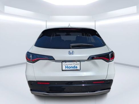 Certified 2024 Honda HR-V EX-L image 4