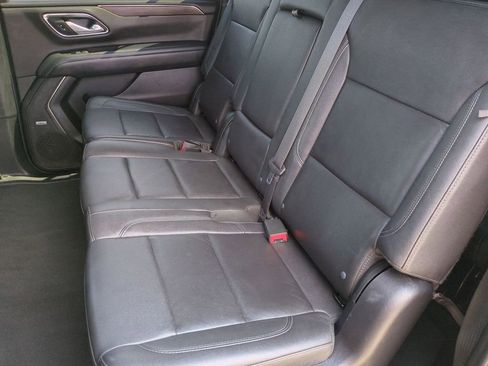 Used 2022 Chevrolet Suburban LT image 21