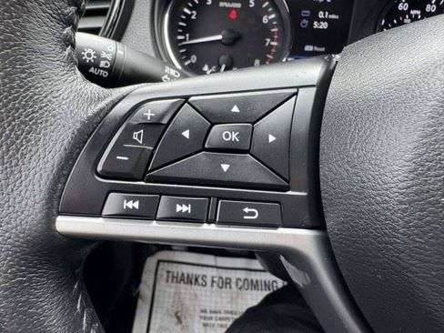 Used 2019 Nissan Rogue SV FWD image 30