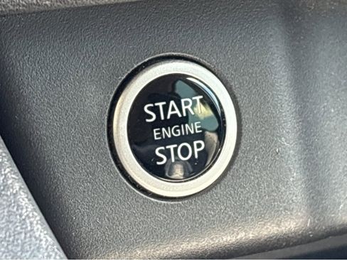 Certified 2023 Nissan Rogue SV AWD/4WD image 4