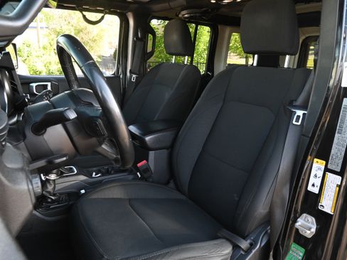 Used 2020 Jeep Wrangler Unlimited Sport S image 6