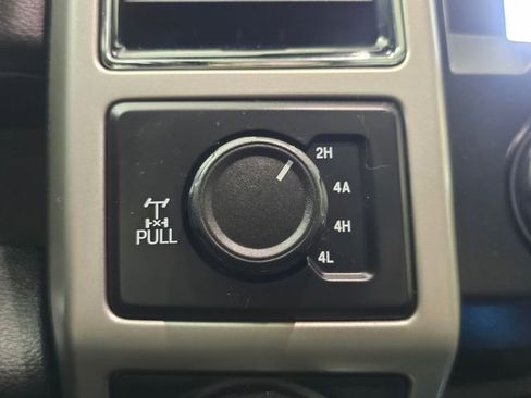 Used 2020 Ford F150 Lariat image 38