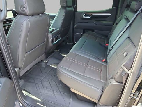 Used 2022 Chevrolet Silverado 1500 High Country w/ High Country Premium Package image 15